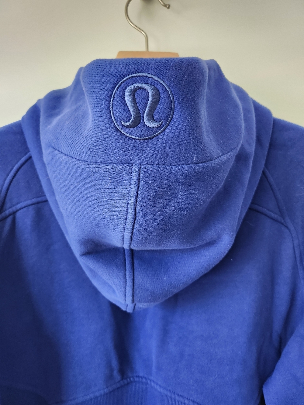 NHL Wmns Toronto Maple Leafs Lululemon Larkspur Scuba Oversized Half-Zip Hoodue - Picture 6 of 6